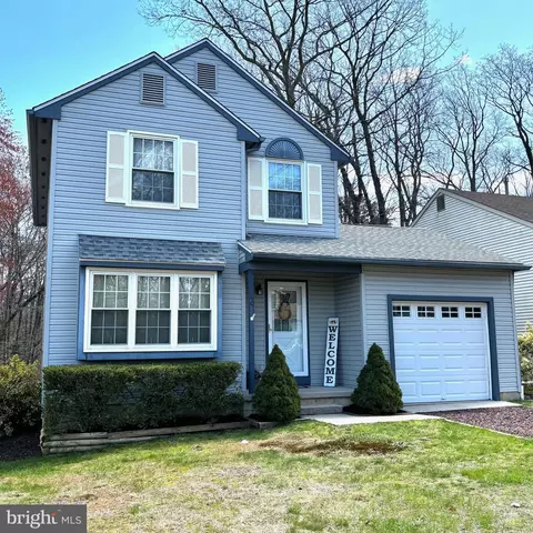 3 Woodstream Dr, Atco, NJ 08004
