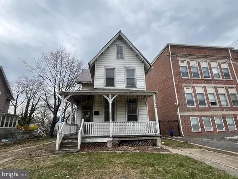 148 S Centre St, Merchantville, NJ 08109