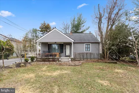 303 Evesham Rd, Voorhees, NJ 08043