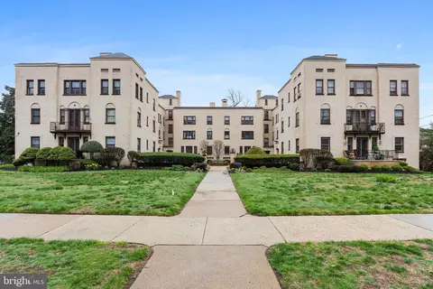 210 E Maple Ave #C9, Merchantville, NJ 08109