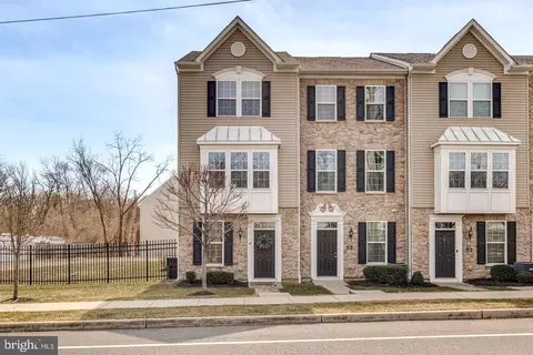 67 Franklin Cir, Somerdale, NJ 08083