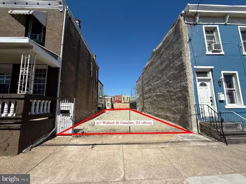 317 Walnut St, Camden, NJ 08103