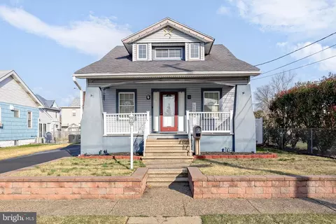 81 N Lane Ave, Gloucester City, NJ 08030