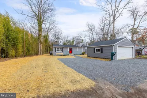 33 Point Breeze Ave, Clementon, NJ 08021