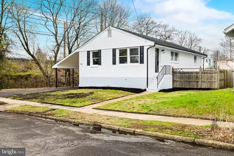 19 Merion Ter, Collingswood, NJ 08108