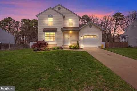9 Monroe Ct, Berlin, NJ 08009