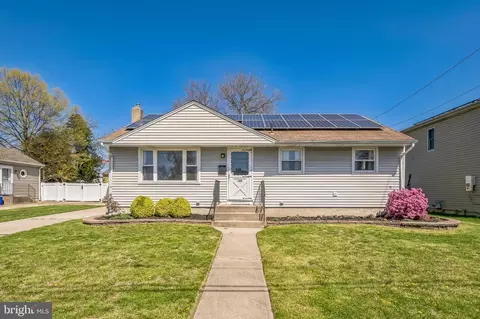 109 Phillips Ave, Magnolia, NJ 08049