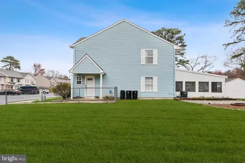 64 Grant Ln, Berlin, NJ 08009