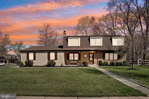 31 Kestrel Dr, Voorhees, NJ 08043