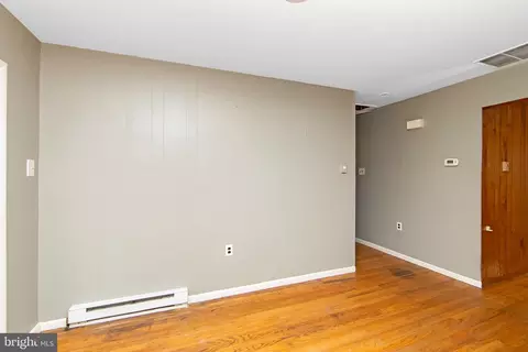 Entry Way - 155 E Atlantic Ave, Clementon, NJ 08021 photo 3 of 5