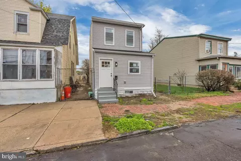 1128 N 25th St, Camden, NJ 08105
