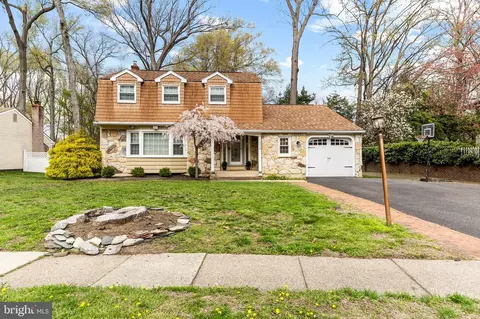 1934 Birchwood Park Dr N, Cherry Hill, NJ 08003