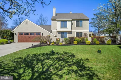 18 Fairhaven Ct, Cherry Hill, NJ 08003