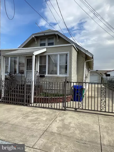 840 N 30th St, Camden, NJ 08105