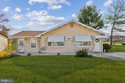 136 Elmtowne Blvd, Hammonton, NJ 08037