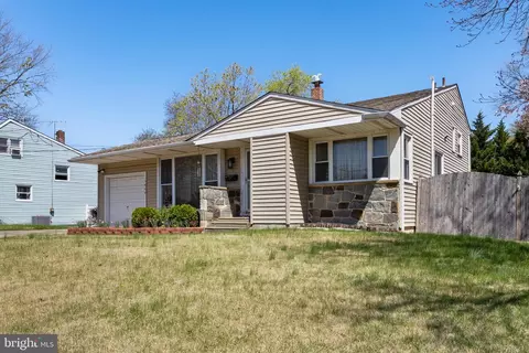 1608 S Bowling Green Dr, Cherry Hill, NJ 08003