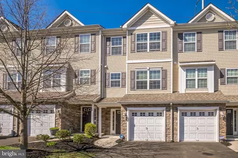 46 Lumber Ln, Mount Ephraim, NJ 08059