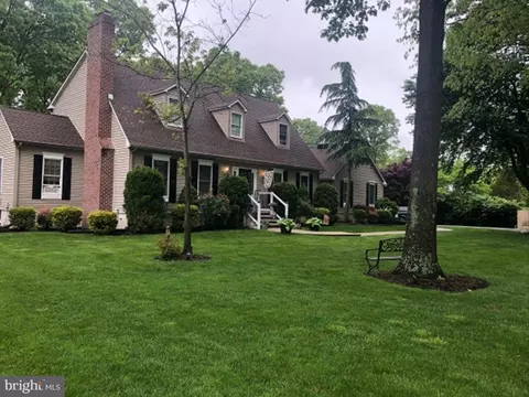 131 Laurel Ave, Hammonton, NJ 08037
