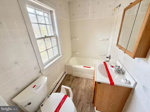 Bath - 220 Berlin Rd, Clementon, NJ 08021 photo 2 of 2