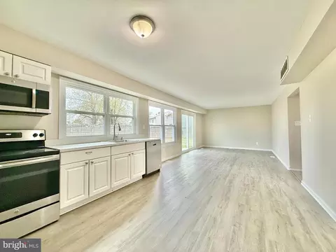 23 Pershing Ln, Sicklerville, NJ 08081 photo 12