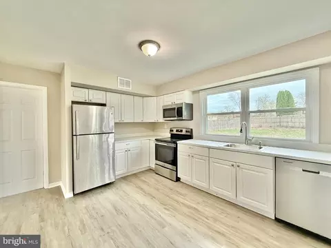 23 Pershing Ln, Sicklerville, NJ 08081 photo 11