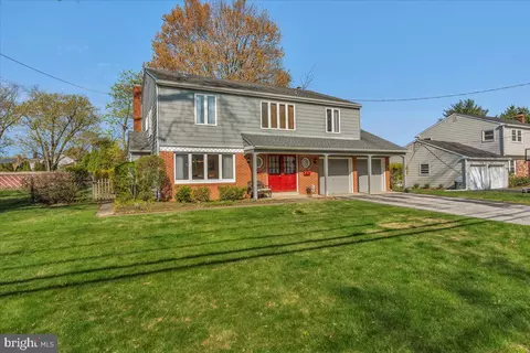 1204 Heartwood Dr, Cherry Hill, NJ 08003