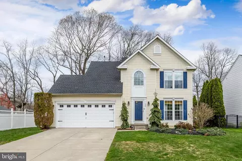 124 Orlando Dr, Sicklerville, NJ 08081