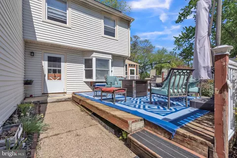 6 Linden Ct, Blackwood, NJ 08012