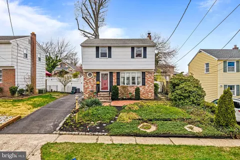 3257 N 49th St, Pennsauken, NJ 08109
