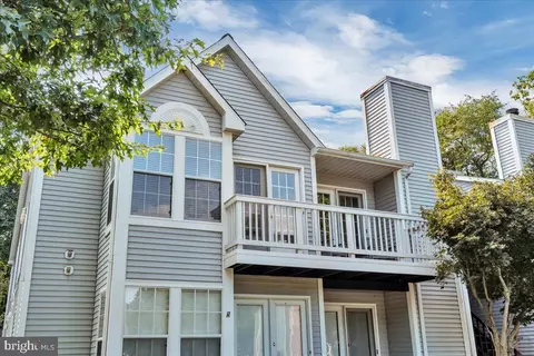 77 Kenwood Dr, Sicklerville, NJ 08081