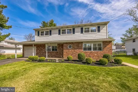 421 Morris Dr, Cherry Hill, NJ 08003