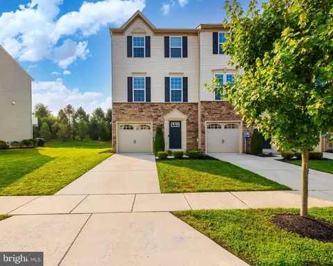 12 Farm Field Ln, Sicklerville, NJ 08081