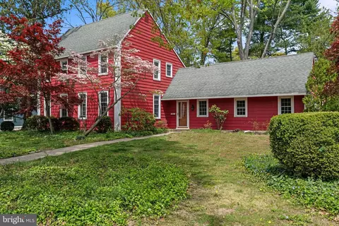304 Bortons Mill Rd, Cherry Hill, NJ 08034