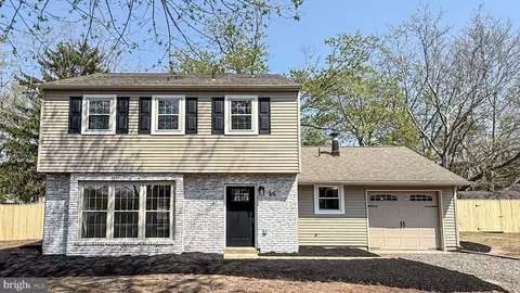 14 Maiese Ave, Waterford Works, NJ 08089
