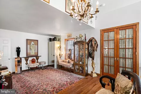 Entry Way - 91 Estates Rd, Pine Hill, NJ 08021 photo 4 of 6