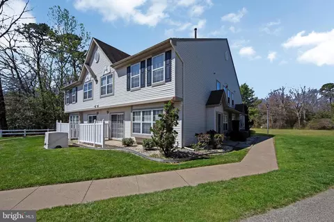 803 Tanglewood Dr, Sicklerville, NJ 08081