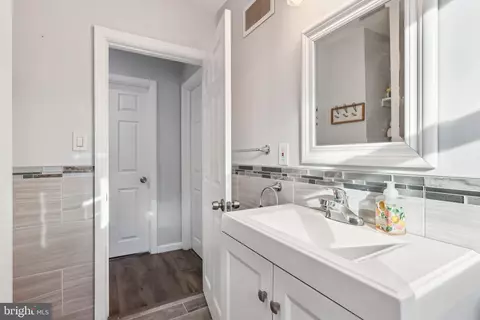 Bath - 96 E 9th Ave, Pine Hill, NJ 08021 photo 2 of 2