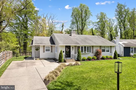 811 Edge Park Dr, Haddonfield, NJ 08033