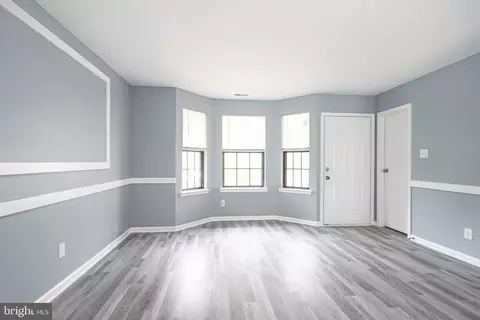 Living - 32 Hampton Gate Dr, Sicklerville, NJ 08081 photo 2 of 8