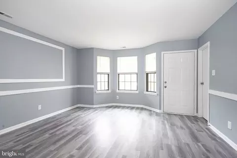 Living - 32 Hampton Gate Dr, Sicklerville, NJ 08081 photo 4 of 8