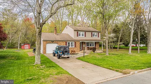 34 Ridgeview Ave, Berlin, NJ 08009