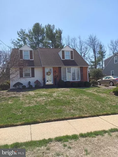 261 Lott Ave, Barrington, NJ 08007