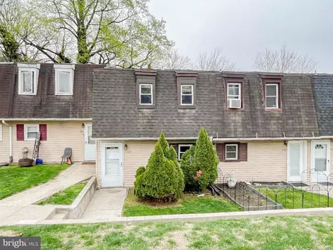 460 La Cascata Tnhs, Clementon, NJ 08021