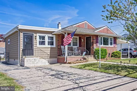 717 W Evesham Ave, Magnolia, NJ 08049