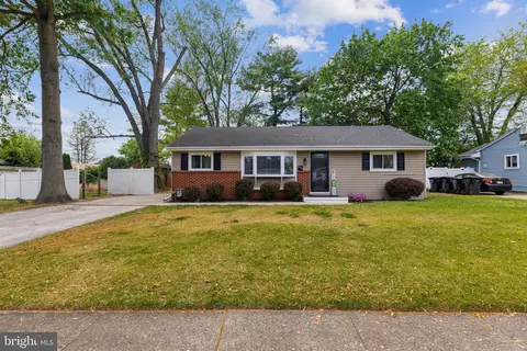 126 Ellis Ave, Berlin, NJ 08009