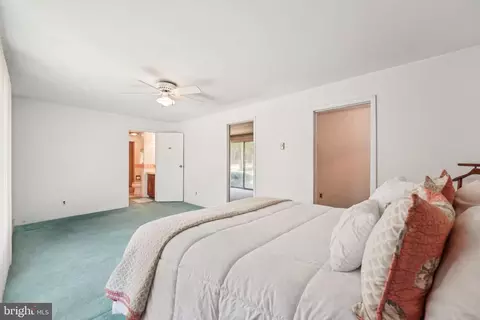 Bedroom - 2 Oakview Dr, Berlin, NJ 08009 photo 2 of 6