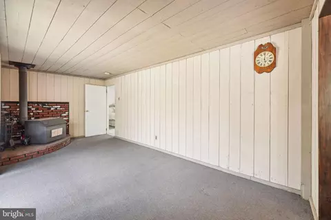Living - 2 Oakview Dr, Berlin, NJ 08009 photo 6 of 6