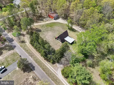 View/Area - 2 Oakview Dr, Berlin, NJ 08009 photo 2 of 10