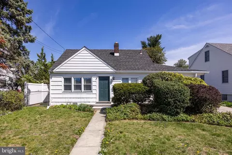 309 Delaware Ave, West Collingswood Heights, NJ 08059