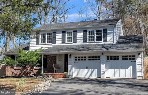 9 Cooper Run Dr, Cherry Hill, NJ 08003